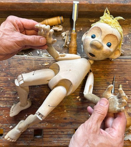 worlds-of-puppets-marionette-workshop